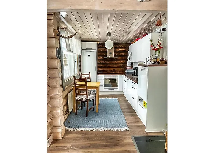 펜션 Isopyhaenmaa By Interhome 살라